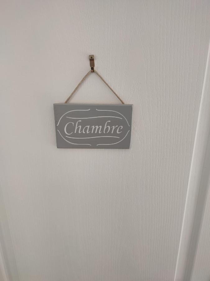 Les Insolites De Champeix Exteriör bild